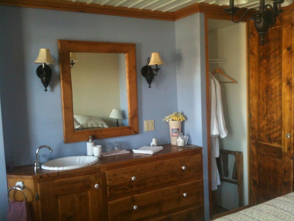 Auberge Du Maitre Forgeron Beaupré Zimmer foto